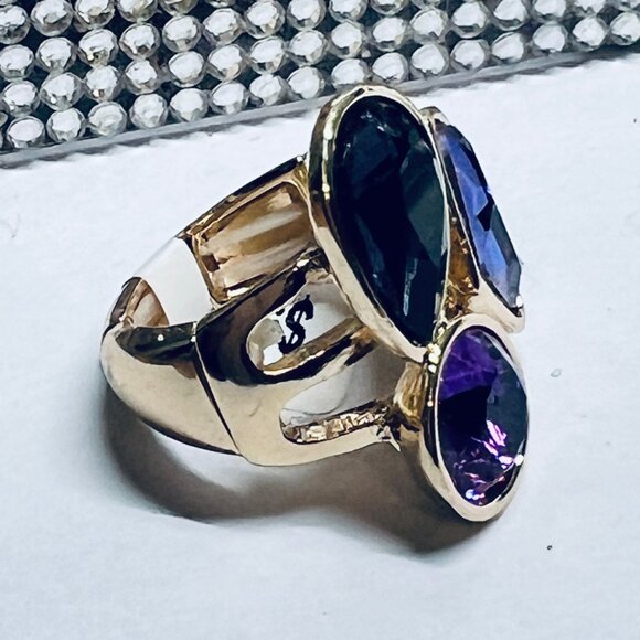 NEW Beautiful Bling Amethyst Crystal Gold Dipped Stretch Band Cocktail Ring - Picture 3 of 5